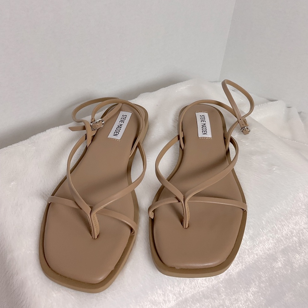 Steve Madden Nude Tan Strappy Flat Sandals